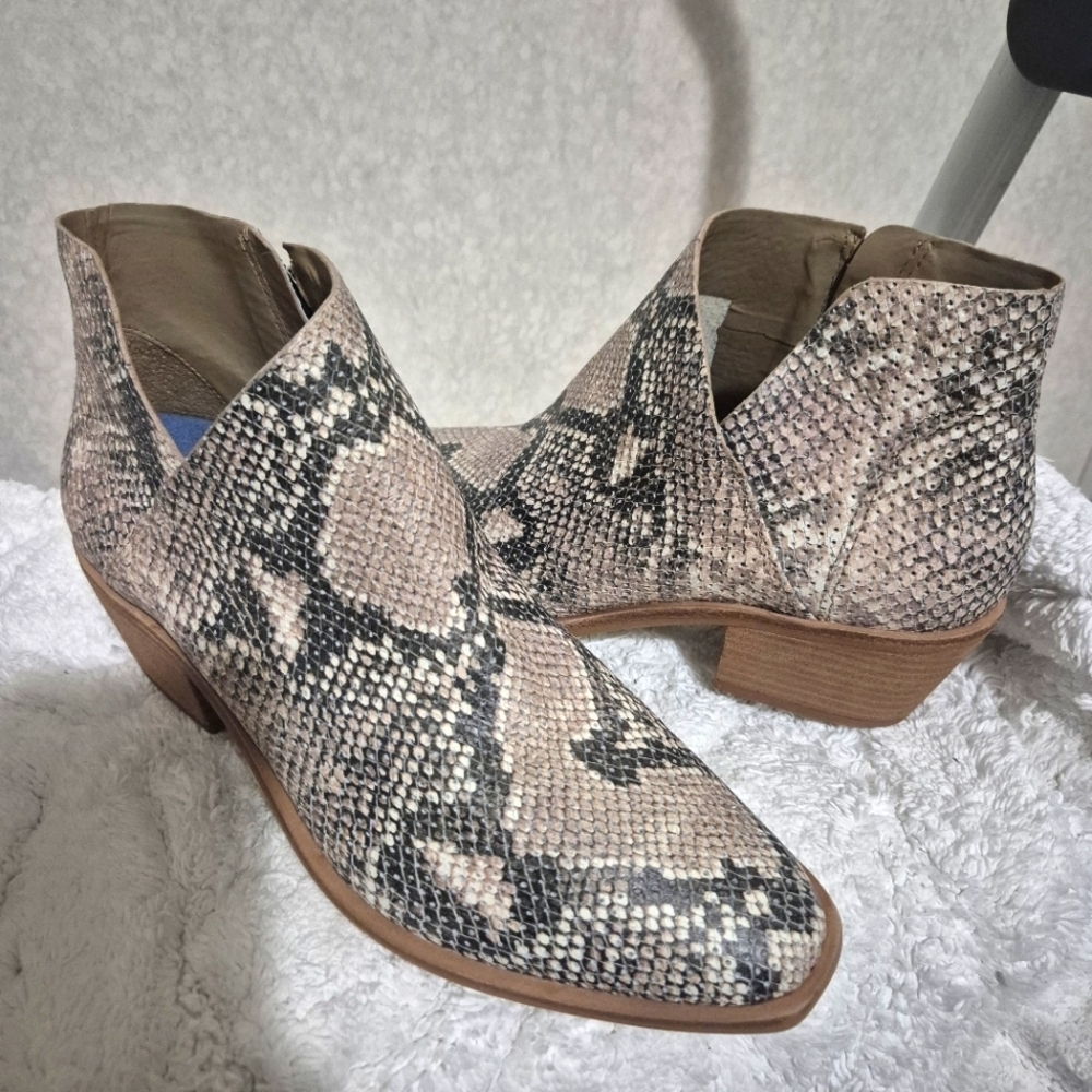 Vince Camuto Beige and Black Snakeskin Booties...SIZE:10